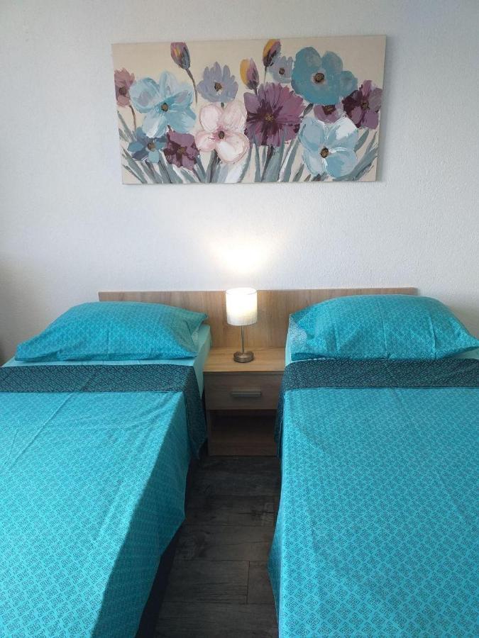 Popovic Apartment Пула Екстериор снимка